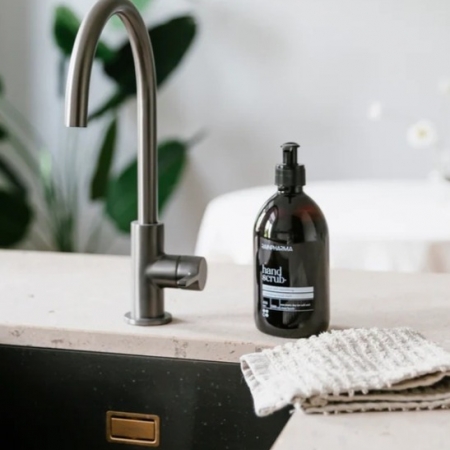 RainPharma Hand Scrub